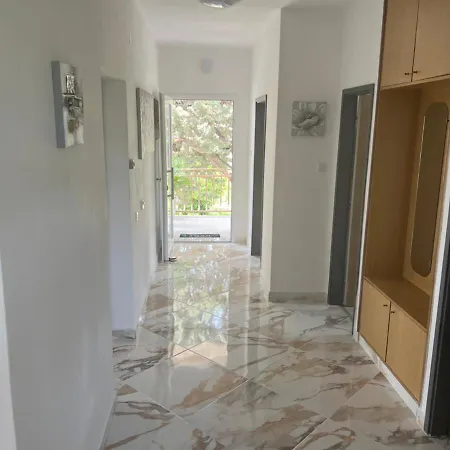 Apartment Lotus In Skrljevo